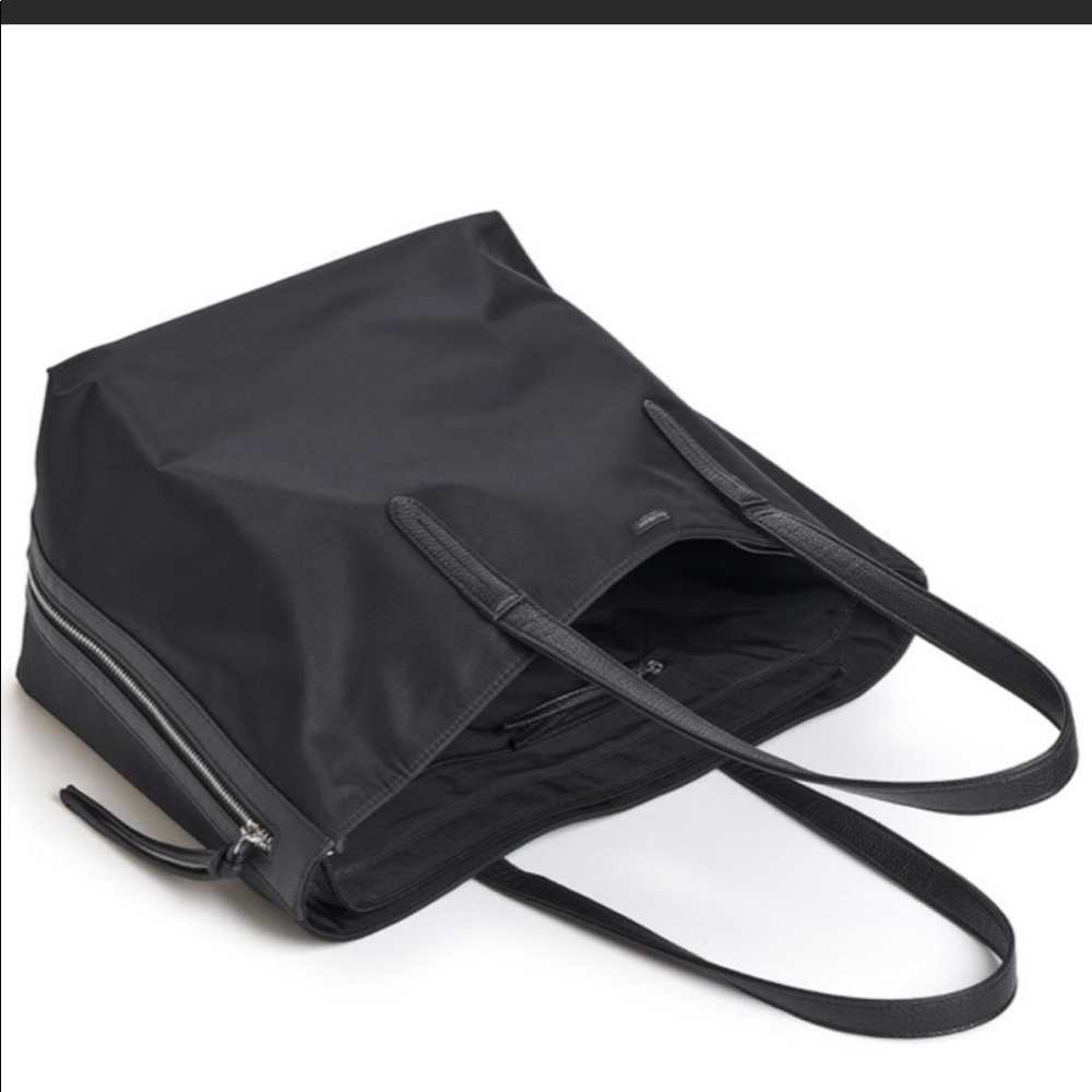 **SOLD** FFF fall goodie - Botkier New York Bond Tote